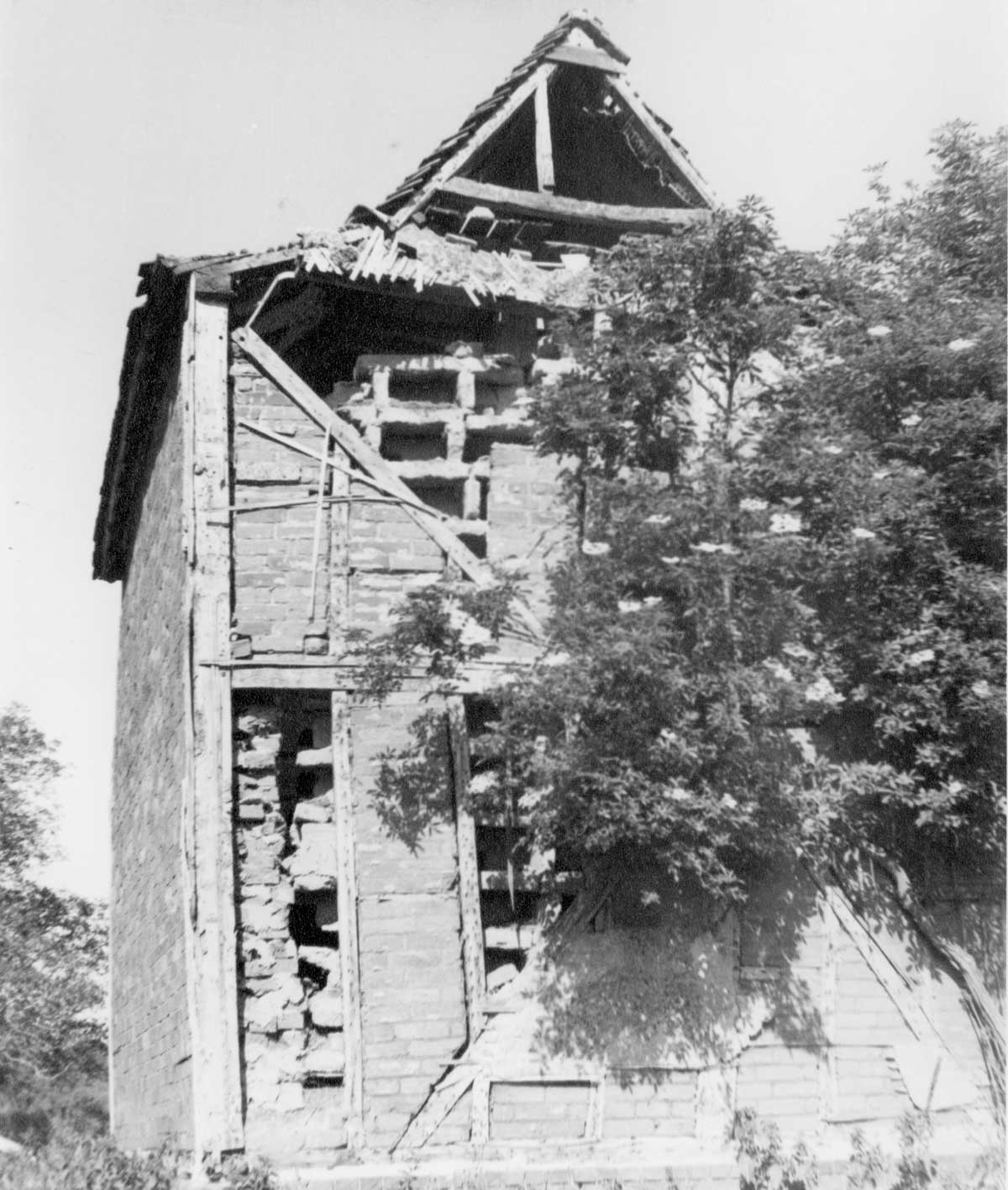 Aldbury dovecote