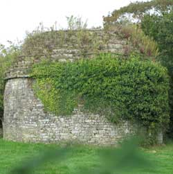 Du Doyenne dovecote, click for a larger image in new window.