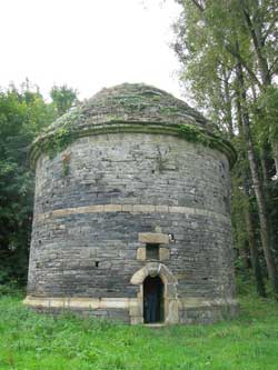 Dovecote Keranroux, click for larger image.