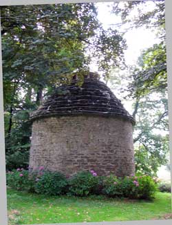 Dovecote Keruzoret, click for larger image.