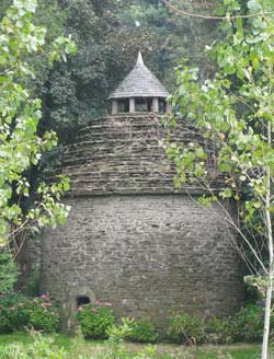 Dovecote Keruzoret, click for larger image.