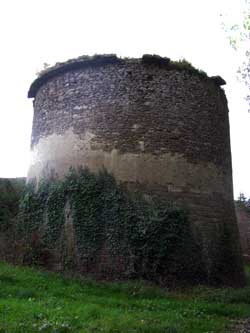 Dovecote at Gite La Garaye, click for larger image