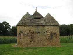 Planguenoual dovecote "front"