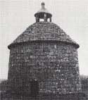 Lesmoal dovecote, thumbnail image from Colombiers et Pigeonniers en Bretagne Profonde.