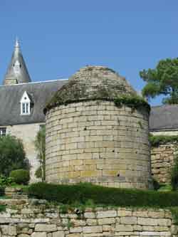 Poulgwin dovecote, click for a larger image in new window.