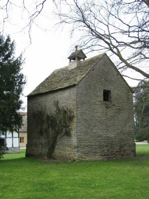 Bretforton Manor Dovecote 