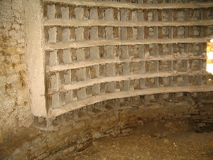 Warmington interior shelf, click for larger image